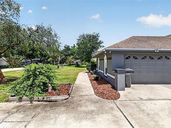 3rd image of 5939 WINDWOOD DRIVE