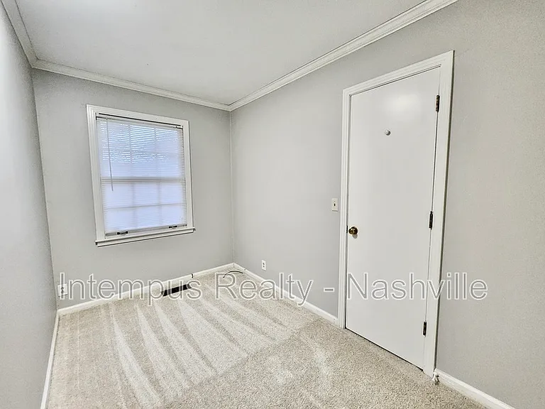 8124 Devens Dr — Photo 44