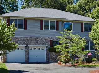 176 Ridge Rd, Cedar Grove, NJ 07009