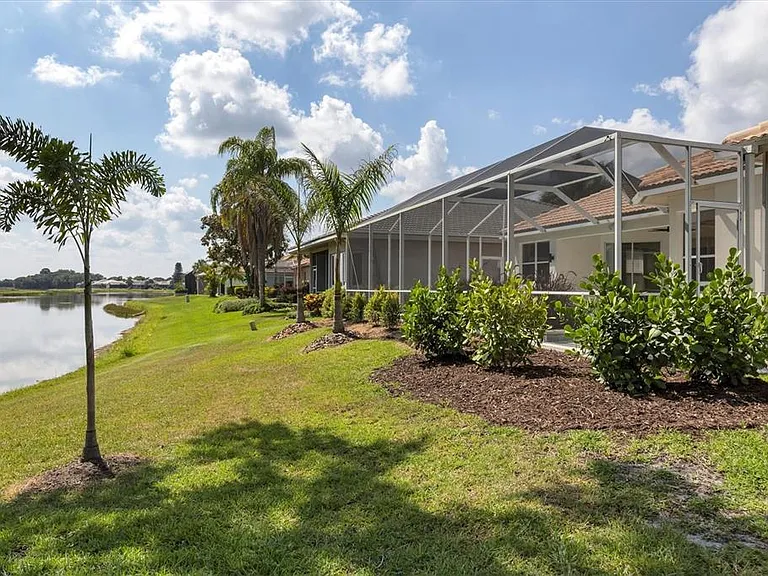 8501 Park Shore Ln — Photo 37