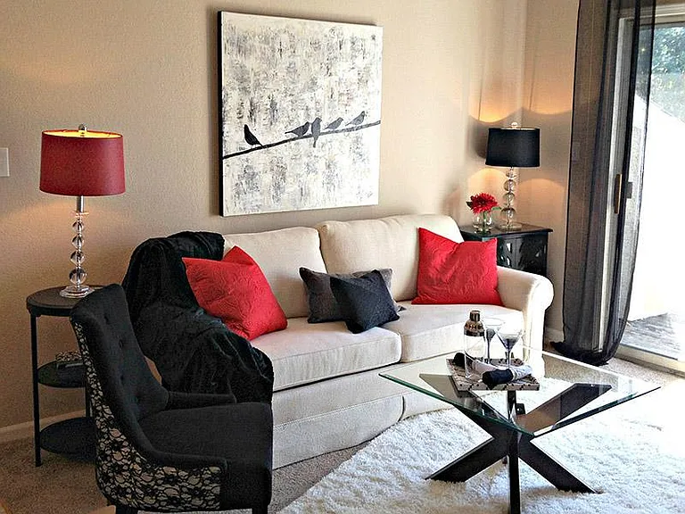 The Lodge — Photo 12