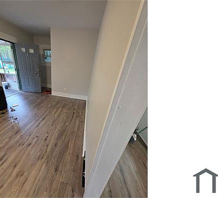 2nd image of 170 Stone St