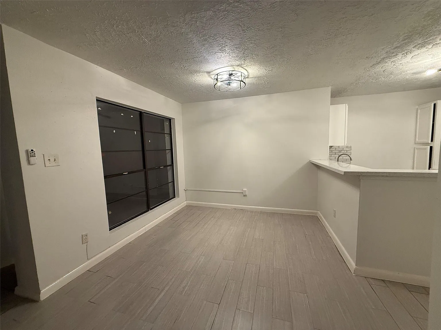 3 bed, 2.5 bath, 1584 sqft, $1,600 — Photo 3