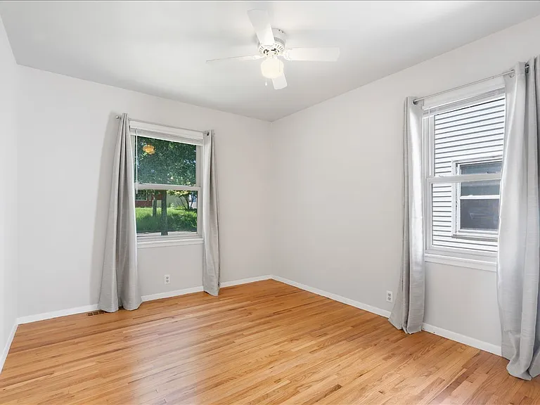 5148 Washburn Ave N — Photo 5