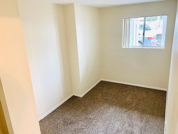 5th image of 2221 Abbott St #2