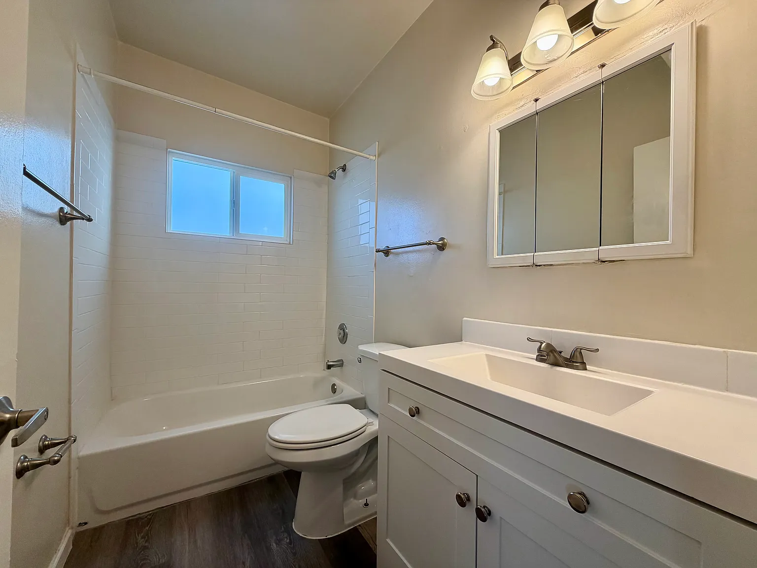 3 bed, 1345 sqft, $1,895 — Photo 4