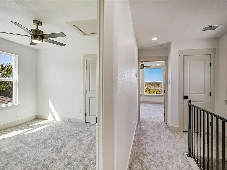 424 Shady Bluff Dr — Photo 18