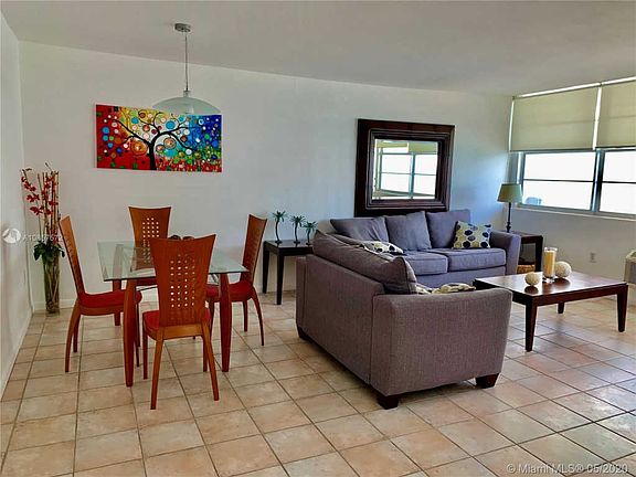 4th image of 5313 Collins Ave APT 1009