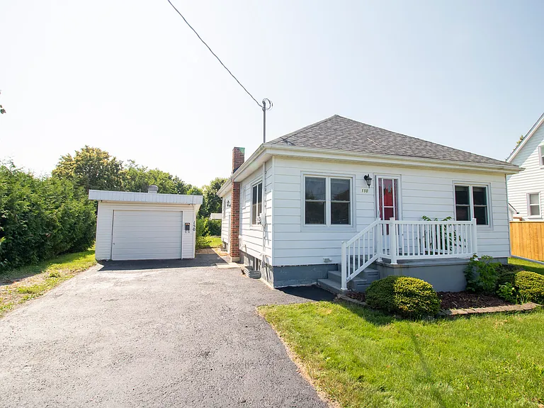 150 Hughes St — Photo 3