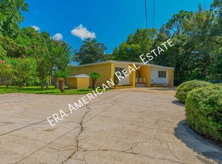 27 Holly Ave, Shalimar, FL 32579