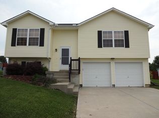 416 E College Ter, Odessa, MO 64076