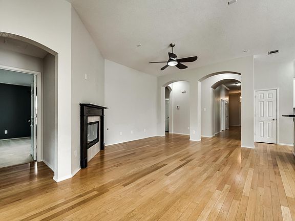5th image of 5024 Escambia Ter