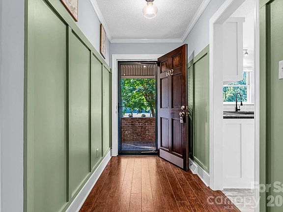 4th image of 602 Colby Cir