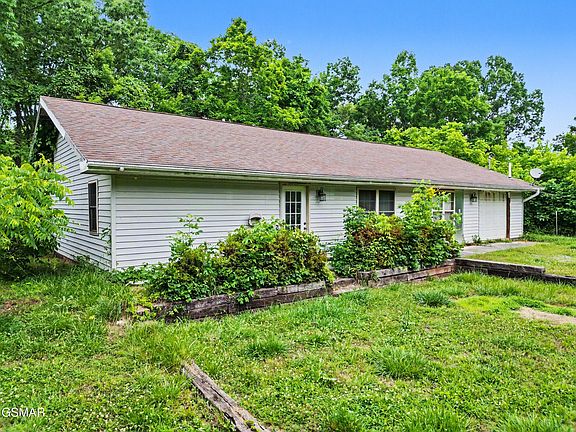 2nd image of 1717 Elkins Rd