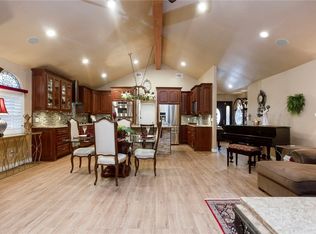 20421 Seven Seas Ln, Huntington Beach, CA 92646