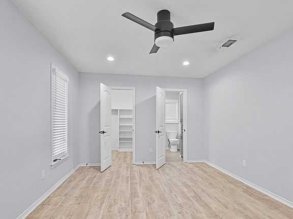 3rd image of 6907 Avenue W