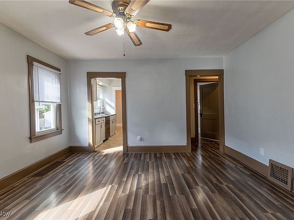 4th image of 2618 Austin Ave