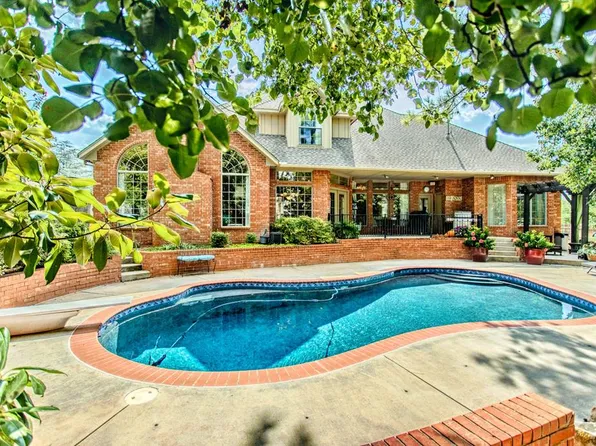 1301 Boomer Trl, Edmond, OK 73034