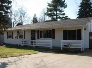 8349 Secor Rd, Lambertville, MI 48144