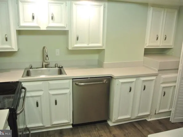 2405 I St NW Suite 2B, Washington, DC 20037