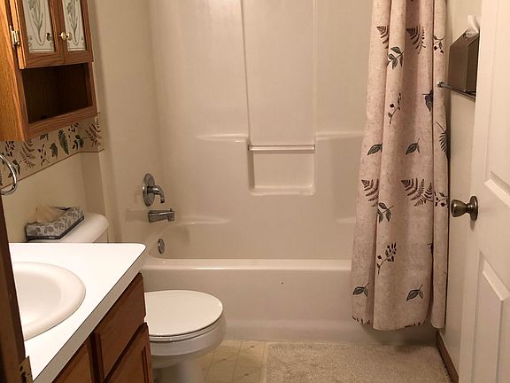 5th image of 2840 Shakespeare Ln