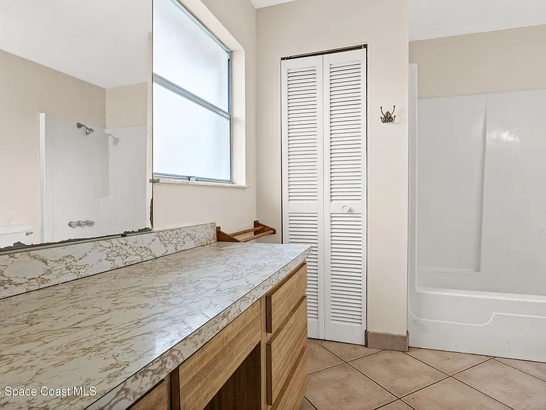 1569 Richards Dr NE — Photo 5