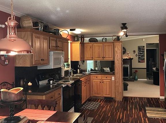 5th image of 26 Horseshoe Dr