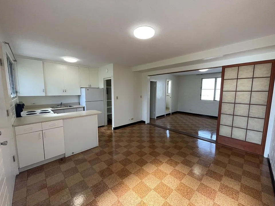 1621 Anapuni St