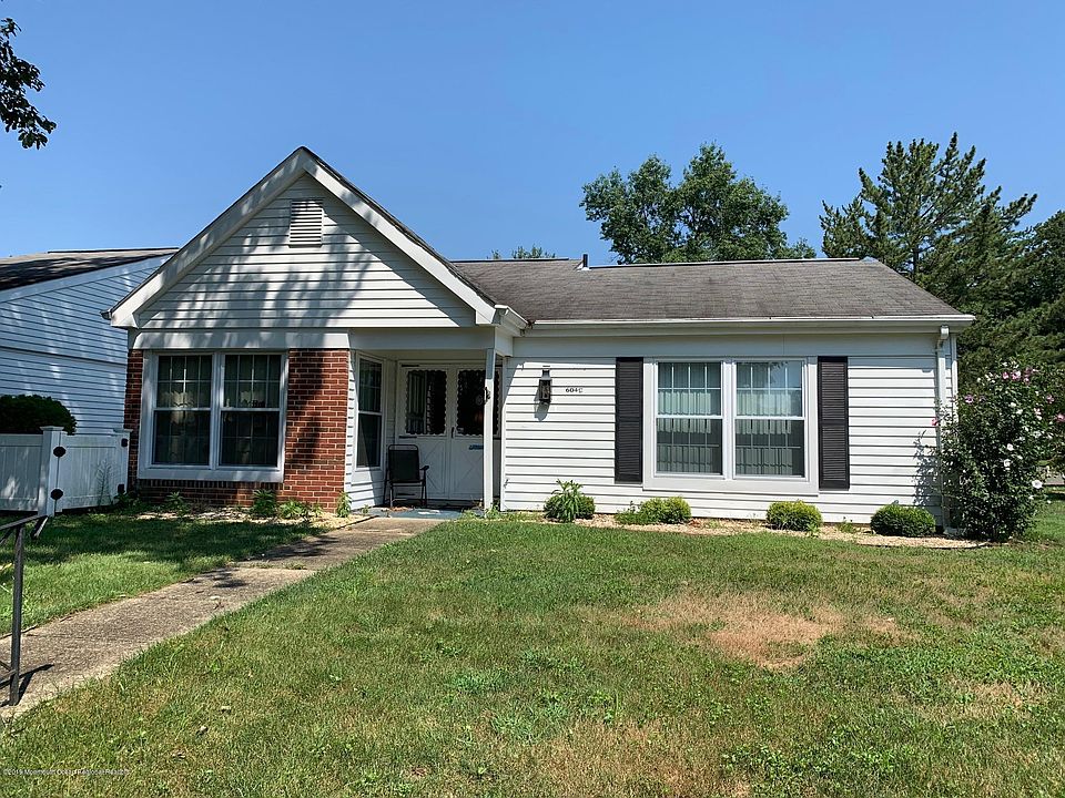 1st image of 604C Bosworth Ct