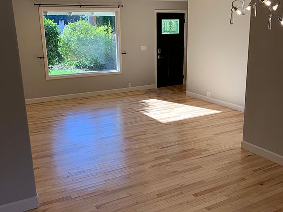 3rd image of 12208 NE 137th Pl