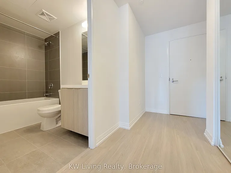 28 Widmer St #4522 — Photo 4