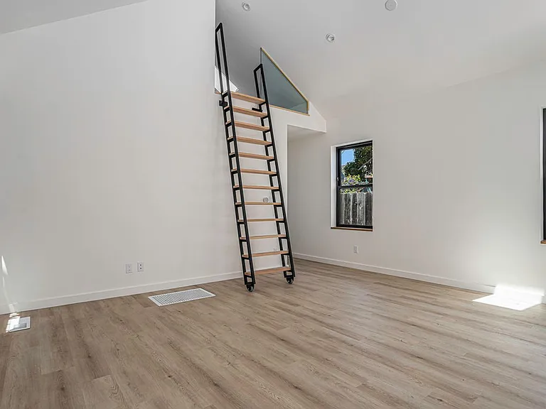 Park St (3-Units) 1217 — Photo 7