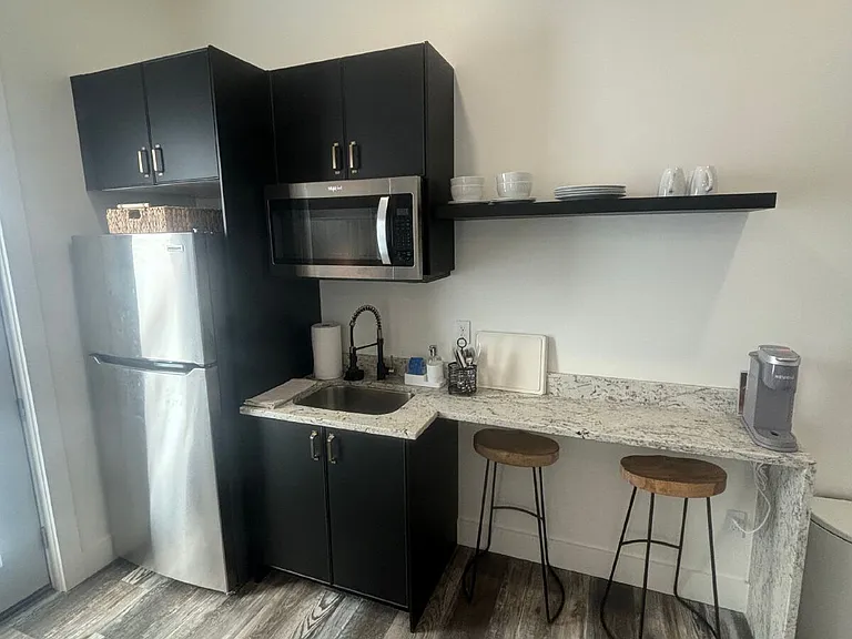 415 E 7th Ave #B — Photo 6