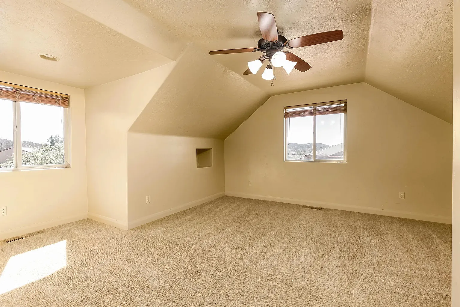 1 bed, 600 sqft, $1,050 — Photo 3