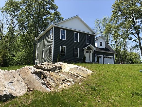 2nd image of 25 Graves Ave