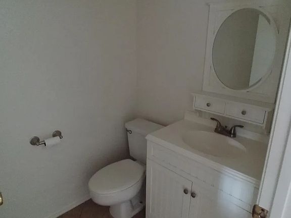 3rd image of 1184 N Escondido Blvd APT A