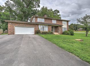 905 Meadow Ln, Kingsport, TN 37663