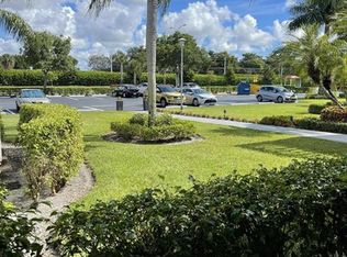 215 Suffolk Dr #F, Boca Raton, FL 33434