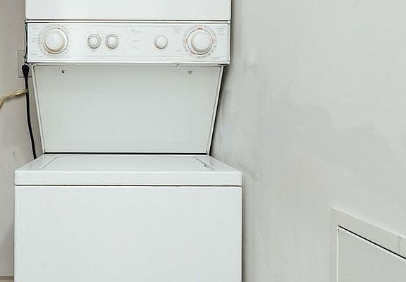5th image of 130 Scholes St APT 4A