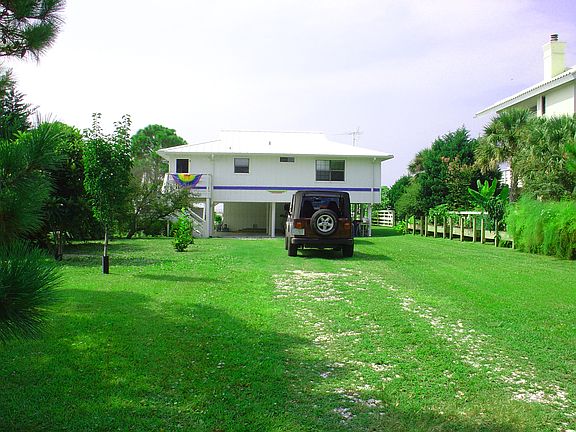 3rd image of 1093 Alligator Dr