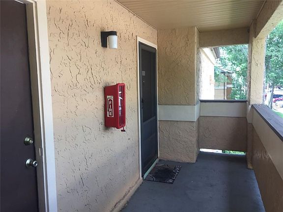 3rd image of 652 Kenwick 204 Cir