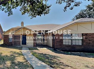 3002 Sierra Dr, Carrollton, TX 75007