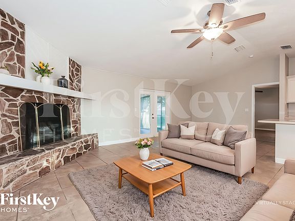 4th image of 1707 Valencia Blvd