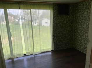 105 Chestnut St, Powhatan Point, OH 43942