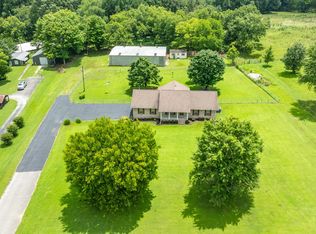 442 S Military St, Loretto, TN 38469