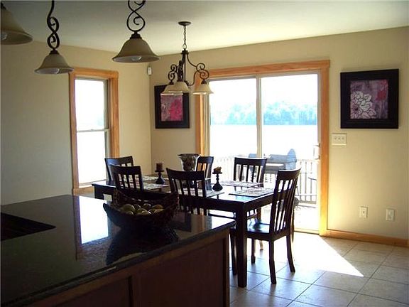 5th image of 431 Paradise Ln