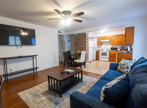 2nd image of 3026 Napoleon Ave