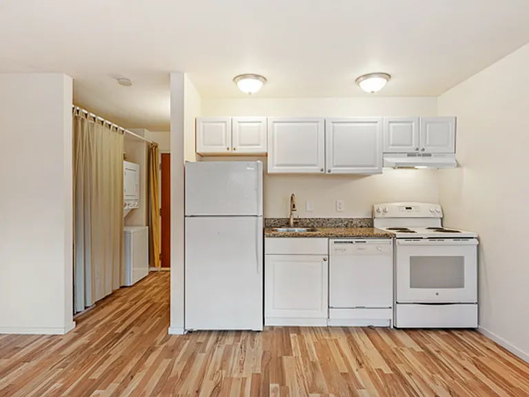 802 N 43rd St — Photo 5