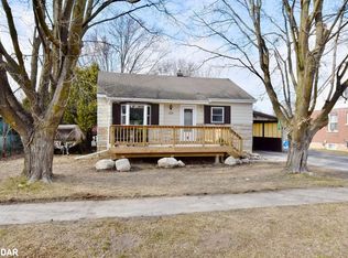 320 Franklin St, Orillia, ON L3V1K6