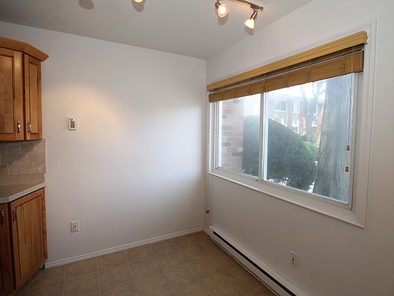 5th image of 19 Lincoln Pl APT 22